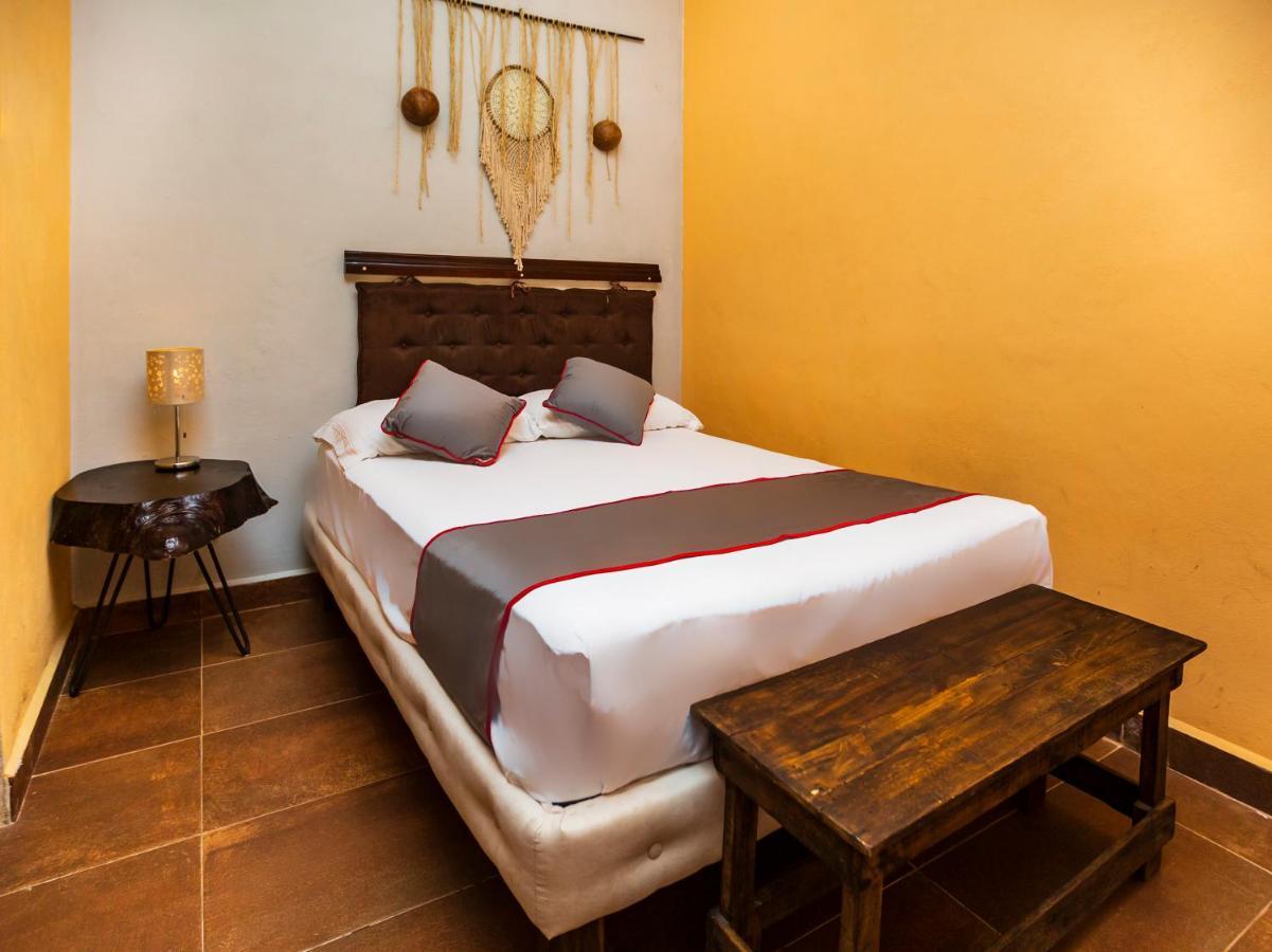 Casa Aluxes Hotel Valladolid Kültér fotó